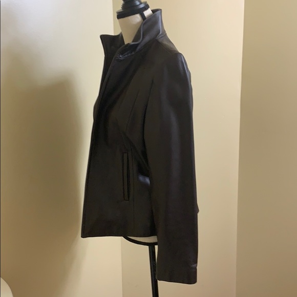 Beautiful Genuine Leather Jacket/Blazer - Picture 4 of 6